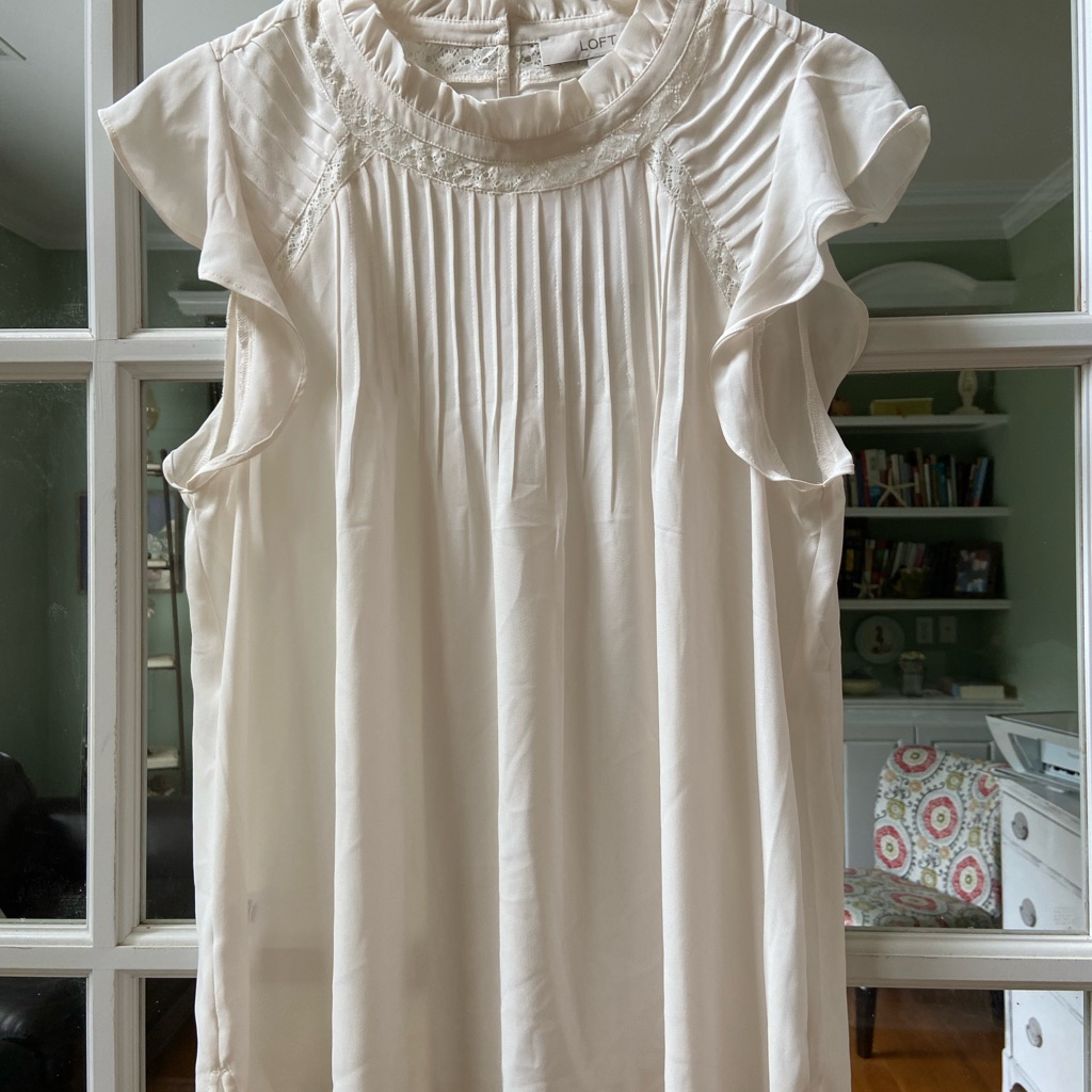 Nwt Ann Taylor Loft Cream Top Size Medium